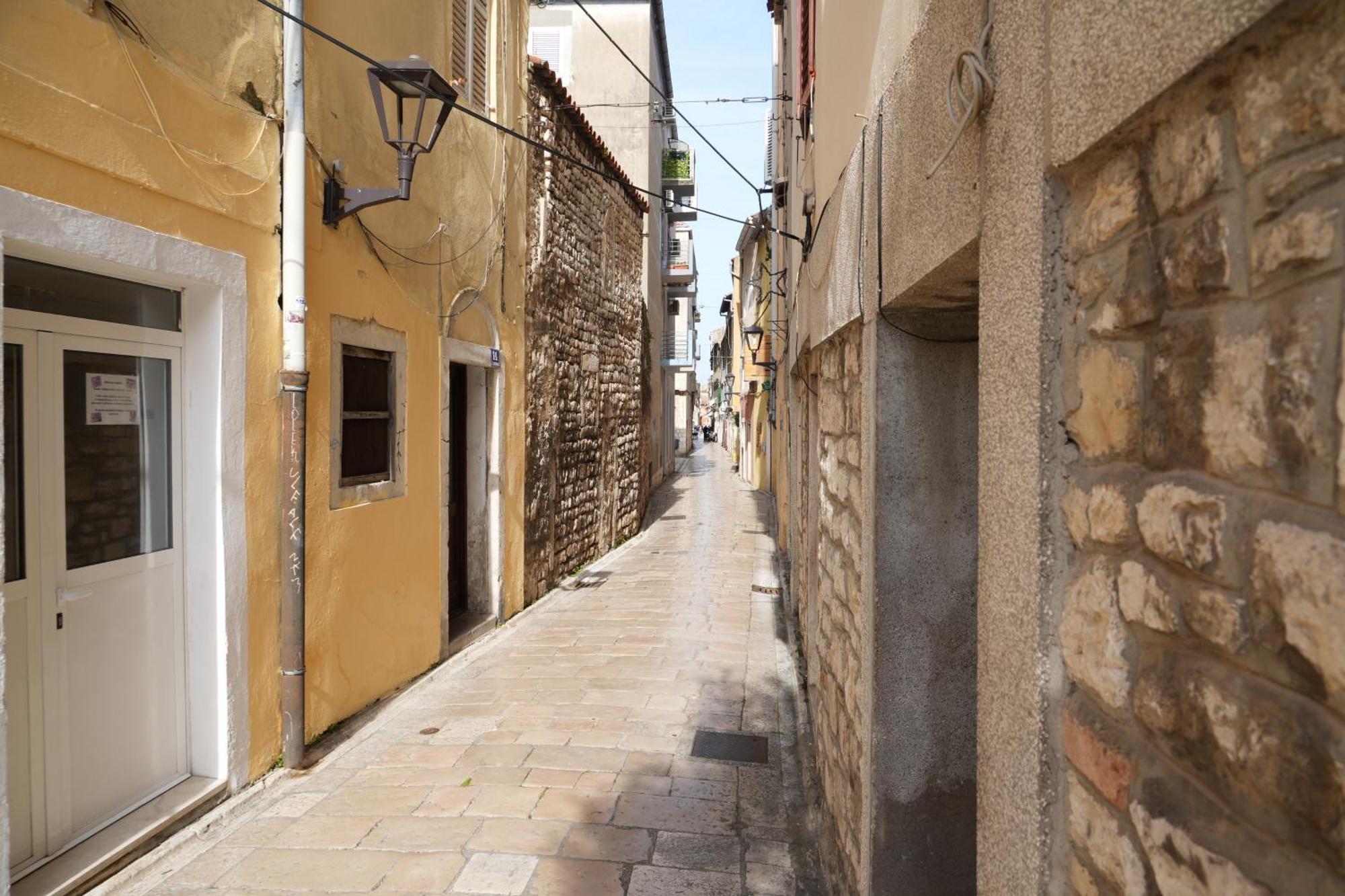 Apartment Kaya Prime Location In Old Town Zadar Eksteriør bilde
