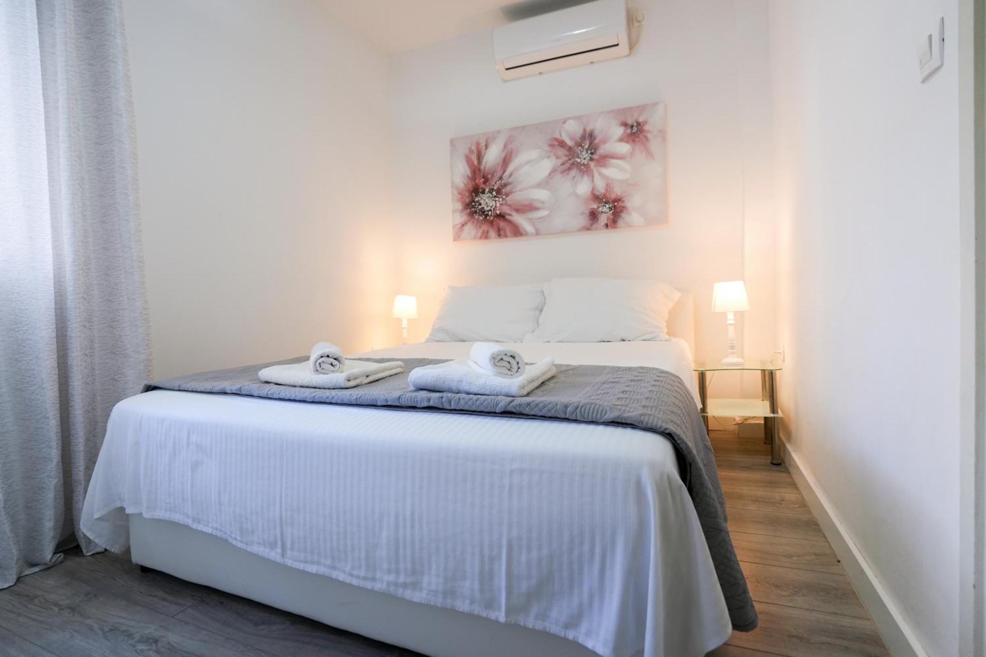 Apartment Kaya Prime Location In Old Town Zadar Eksteriør bilde
