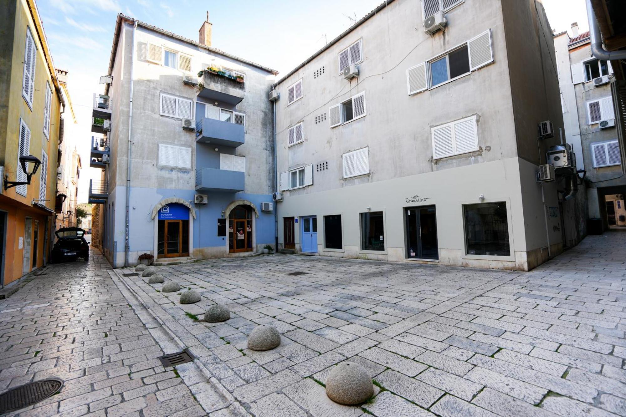 Apartment Kaya Prime Location In Old Town Zadar Eksteriør bilde